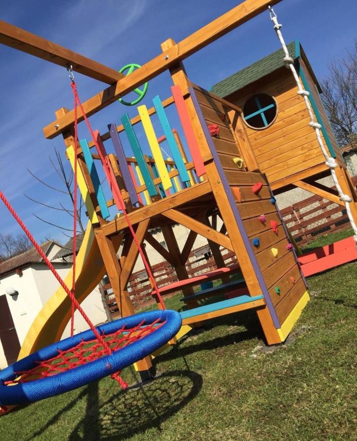 Gardenlux Vrdnik Apartment Bagian luar foto